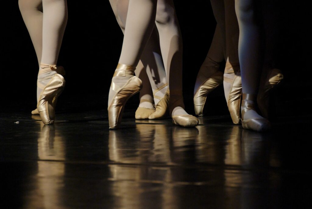 ballet, dancers, foot-335493.jpg